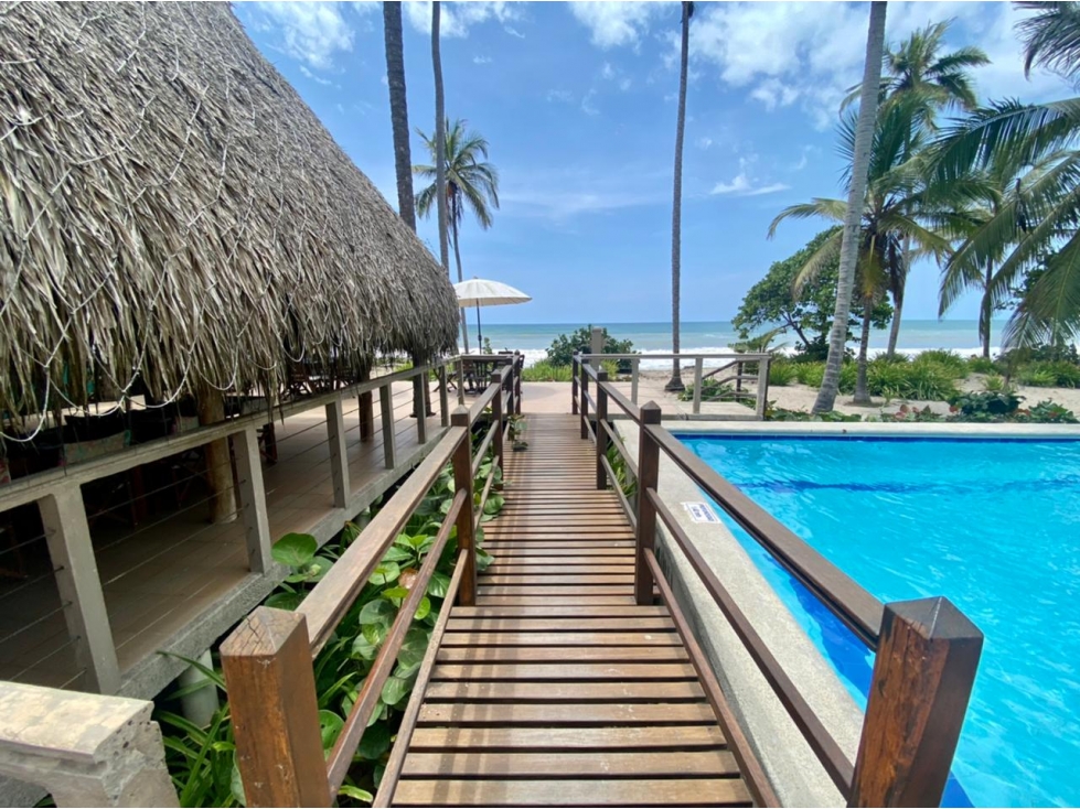SE VENDE HOTEL PRIMERA LINEA DE PLAYA EN PALOMINO