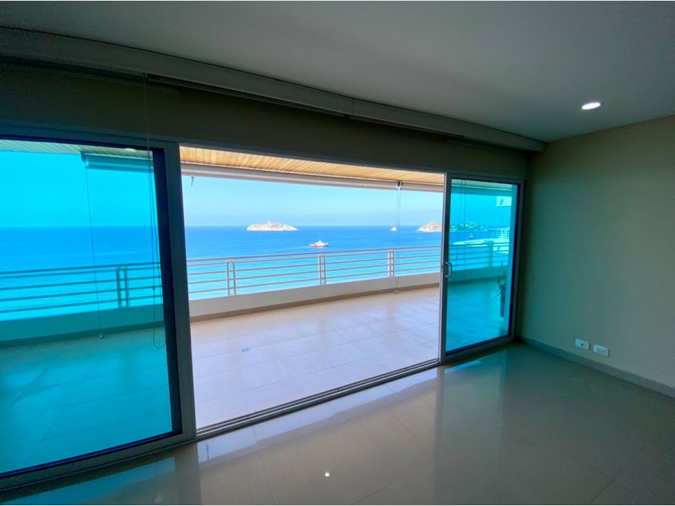 SE ARRIENDA APARTAMENTO EN PRIMERA LINEA DE PLAYA, LOS COCOS — foto 3