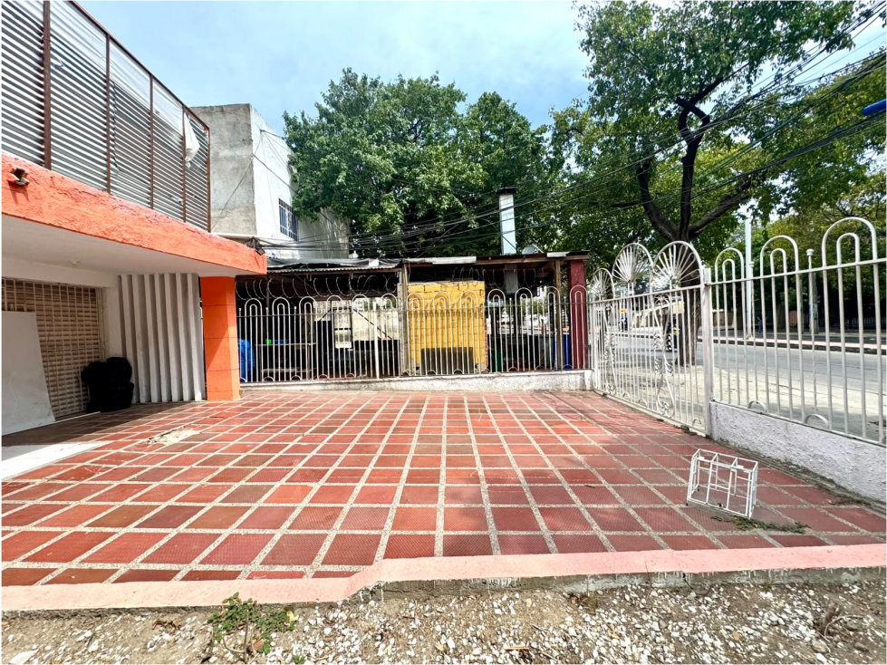 SE VENDE CASA COMERCIAL CON UBICACIÓN ESTRATÉGICA, AV LIBERTADOR — foto 4