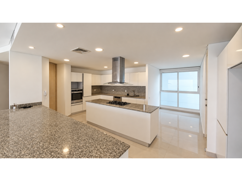 SE ARRIENDA APARTAMENTO EN PRIMERA LINEA DE PLAYA, RODADERO SUR — foto 6
