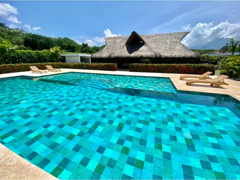 SE VENDE CASA FINCA EN LA VÍA NENGUANJE, SANTA MARTA - 1