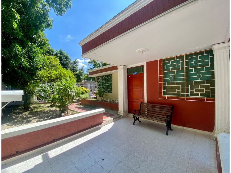 SE VENDE CASA ESQUINERA EN EL BARRIO JARDIN , SANTA MARTA