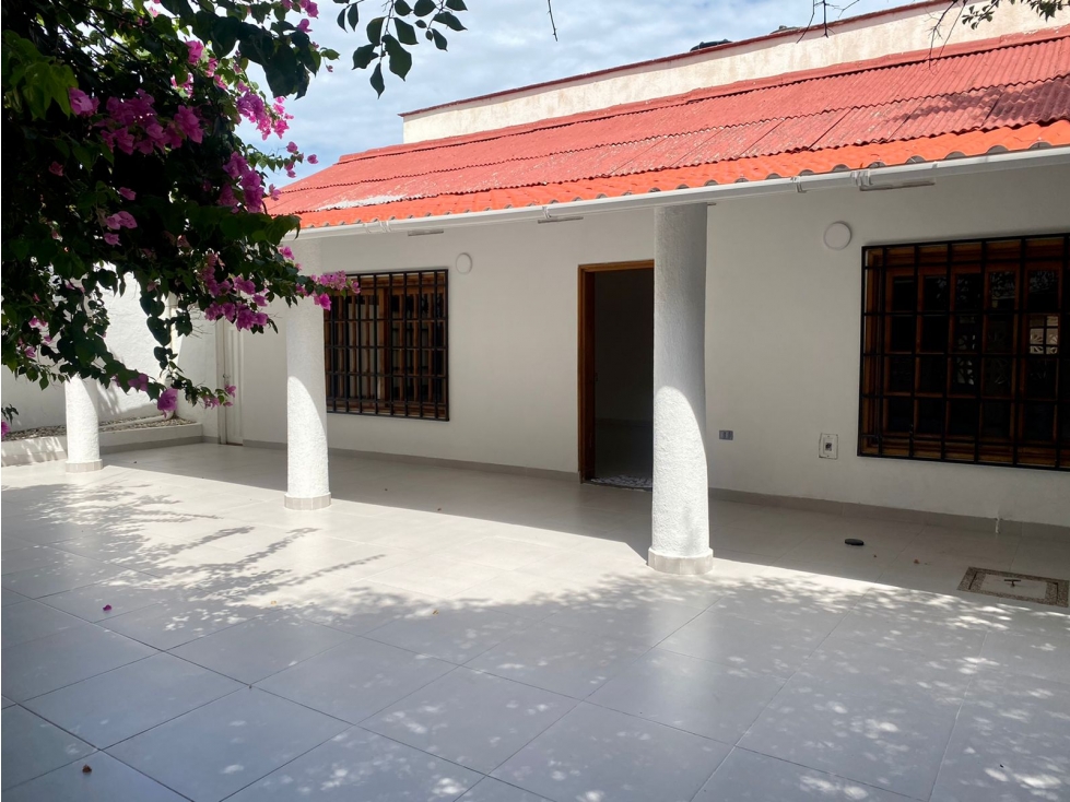 SE VENDE O ARRIENDA AMPLIA CASA EN EL BARRIO EL PRADO, SANTA MARTA — foto 3