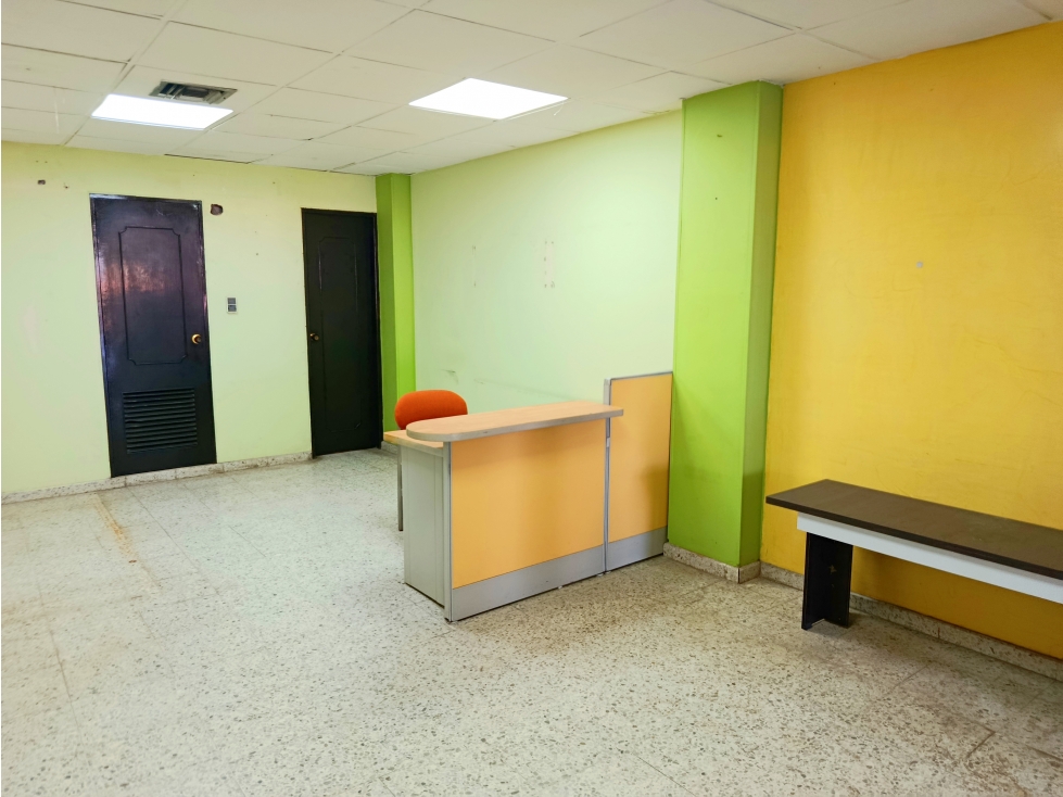 SE VENDE OFICINA EN EL CENTRO HISTÓRICO, SANTA MARTA - 2