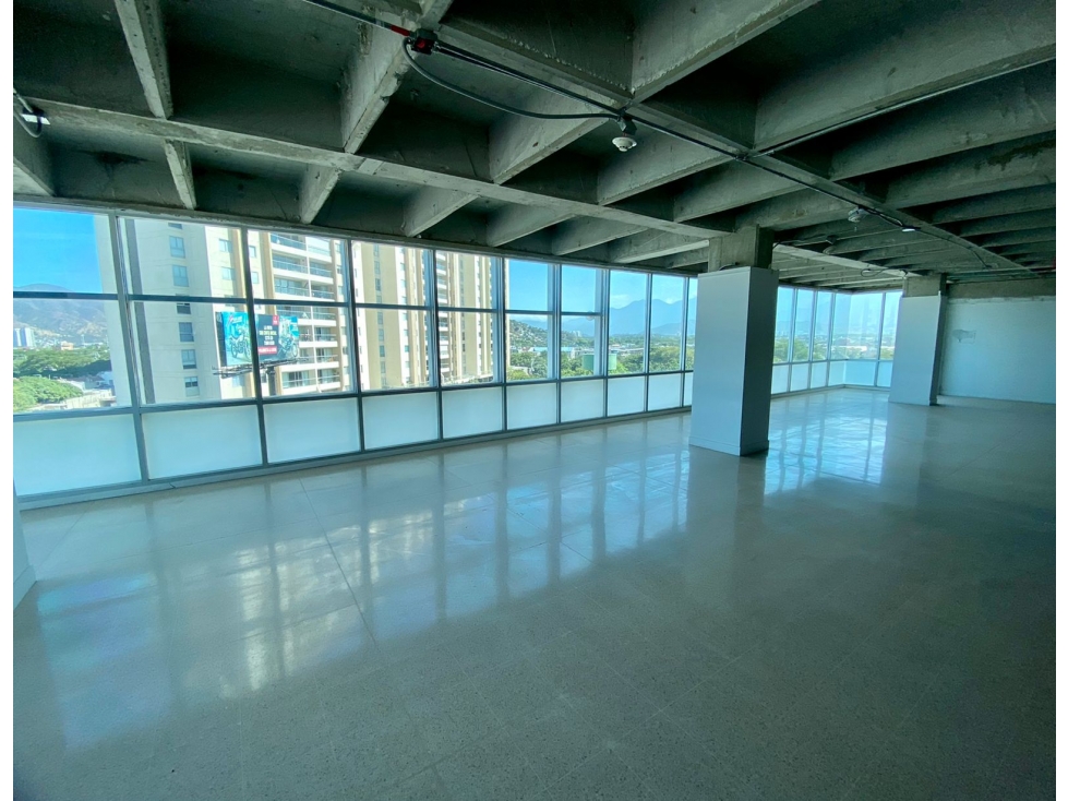 SE ARRIENDA LOCAL COMERCIAL EN EL EDIFICIO EL MAYOR, SANTA MARTA - 2