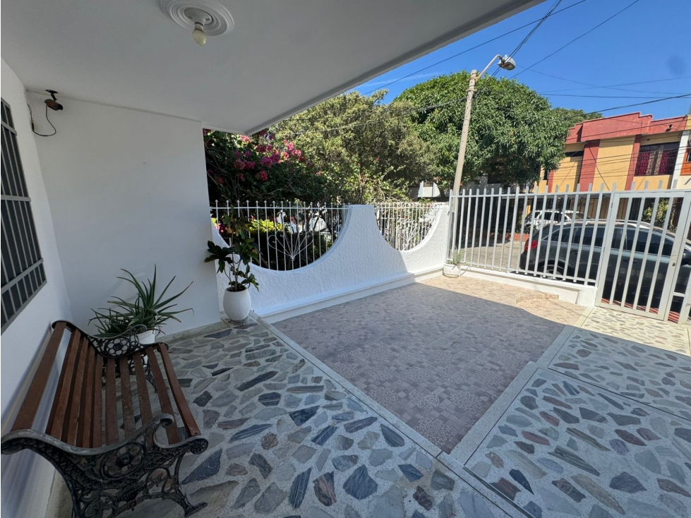 SE VENDE AMPLIA CASA EN EL SECTOR DE LA POSTOBÓN, SANTA MARTA — foto 3