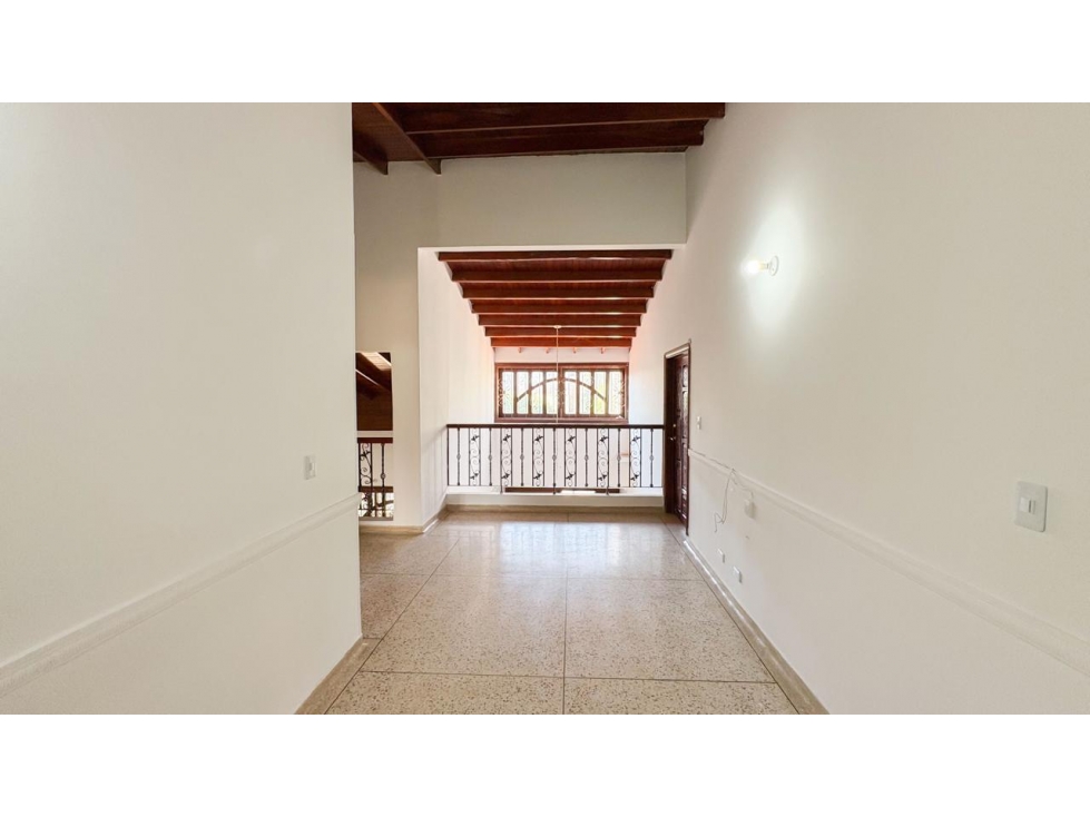 SE ARRIENDA AMPLIA CASA PARA USO COMERCIAL, BARRIO TERRITORIAL — foto 6
