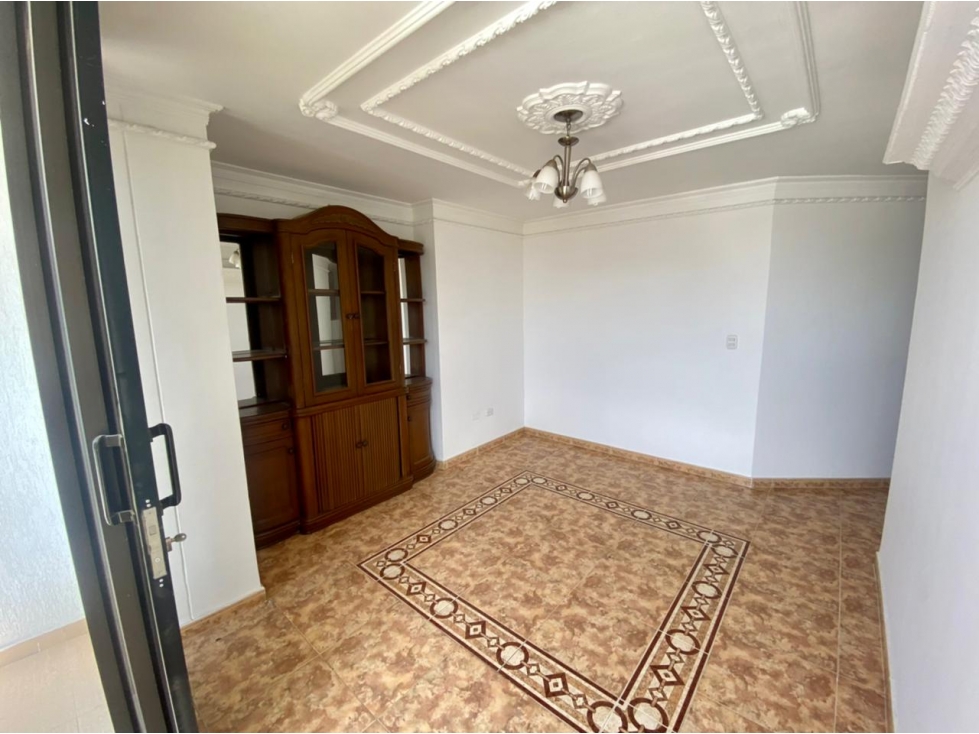 SE VENDE O ALQUILA APARTAMENTO DE 122 M2 EN EL BARRIO JARDIN — foto 3