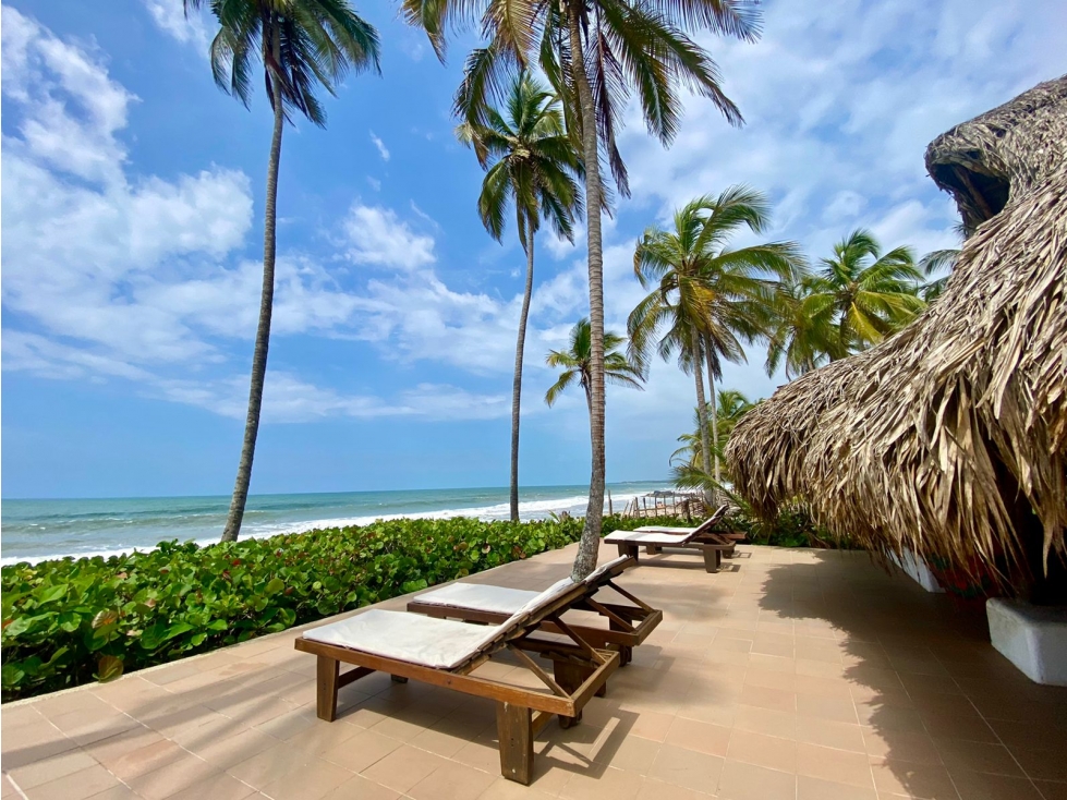 SE VENDE HOTEL PRIMERA LINEA DE PLAYA EN PALOMINO — foto 2