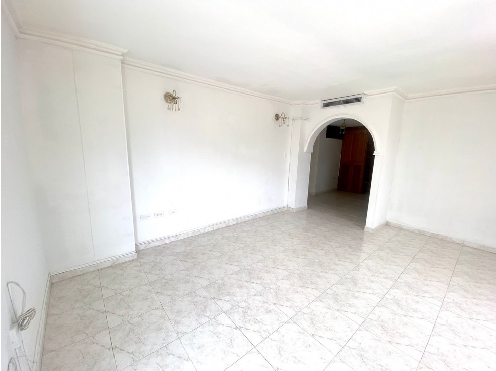 SE VENDE APARTAMENTO DE 3 ALCOBAS EN SECTOR RODADERO RESERVADO — foto 2