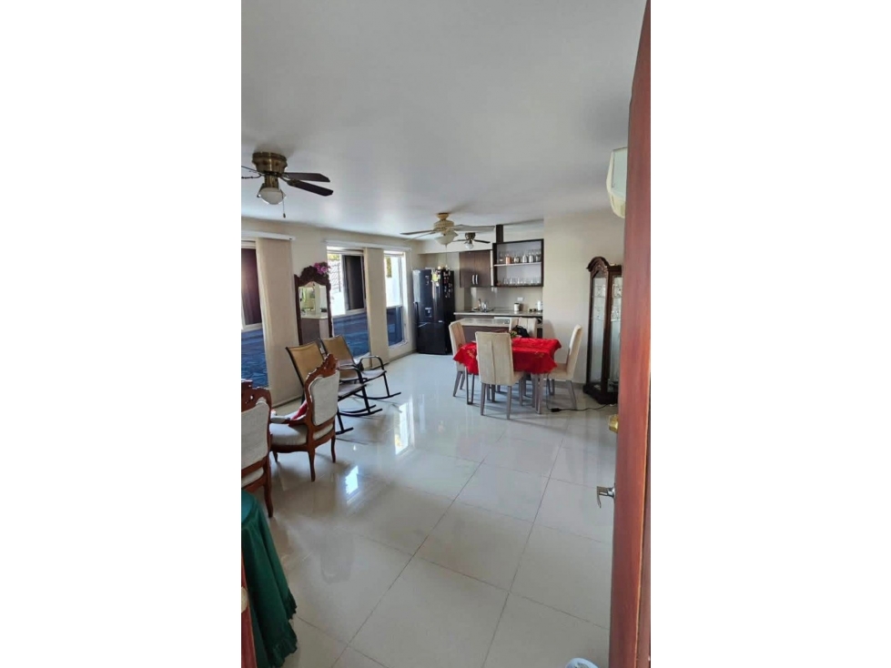 SE VENDE APARTASUITE UBICADO EN EL SECTOR DE BAVARIA — foto 2