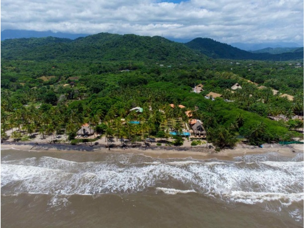 SE VENDE HOTEL PRIMERA LINEA DE PLAYA EN PALOMINO — foto 3