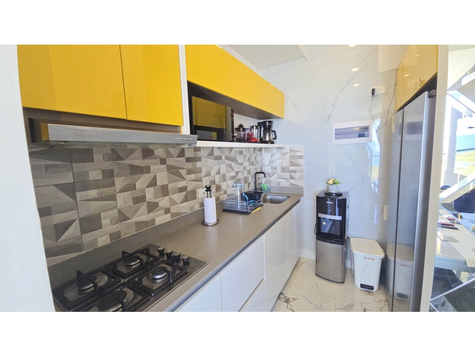 SE VENDE APARTAMENTO AMOBLADO FRENTE AL MAR, SANTA MARTA — foto 3