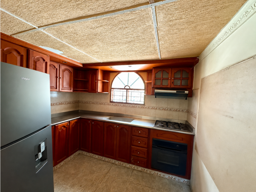 SE VENDE AMPLIA CASA DE ESQUINA EN EL SECTOR DE SAN FRANCISCO — foto 6