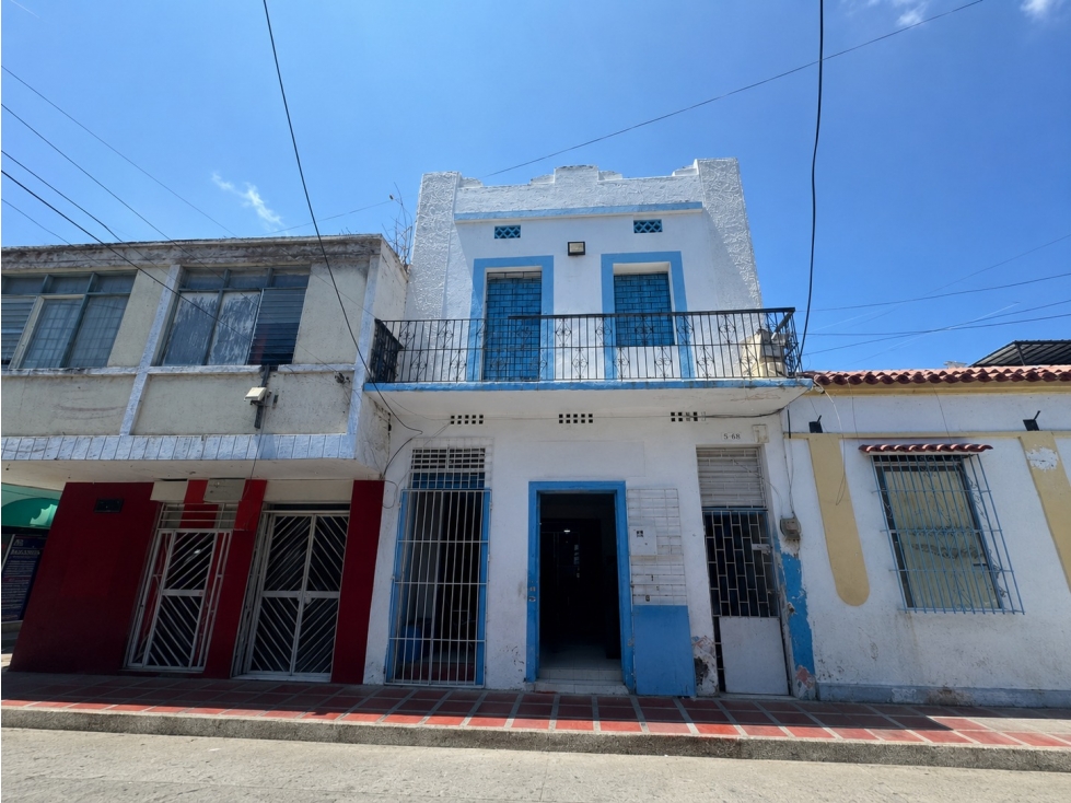 SE VENDE CASA EN EL CENTRO HISTORICO PARA USO COMERCIAL