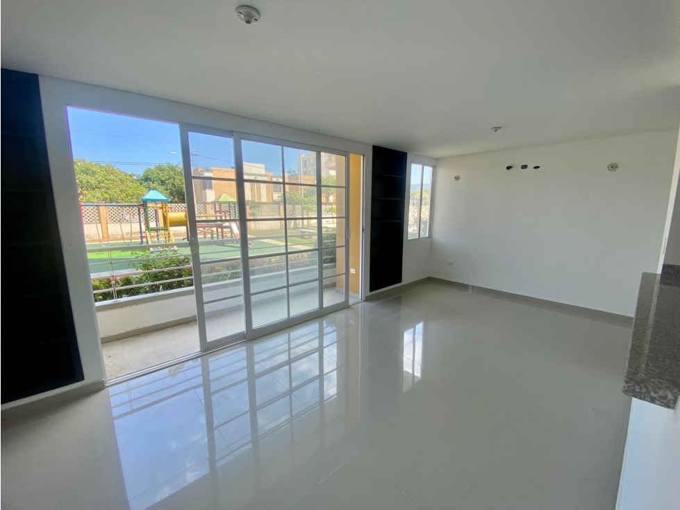 SE ARRIENDA APARTAMENTO EN CONJUNTO CERRADO CON PISCINA , SANTA MARTA
