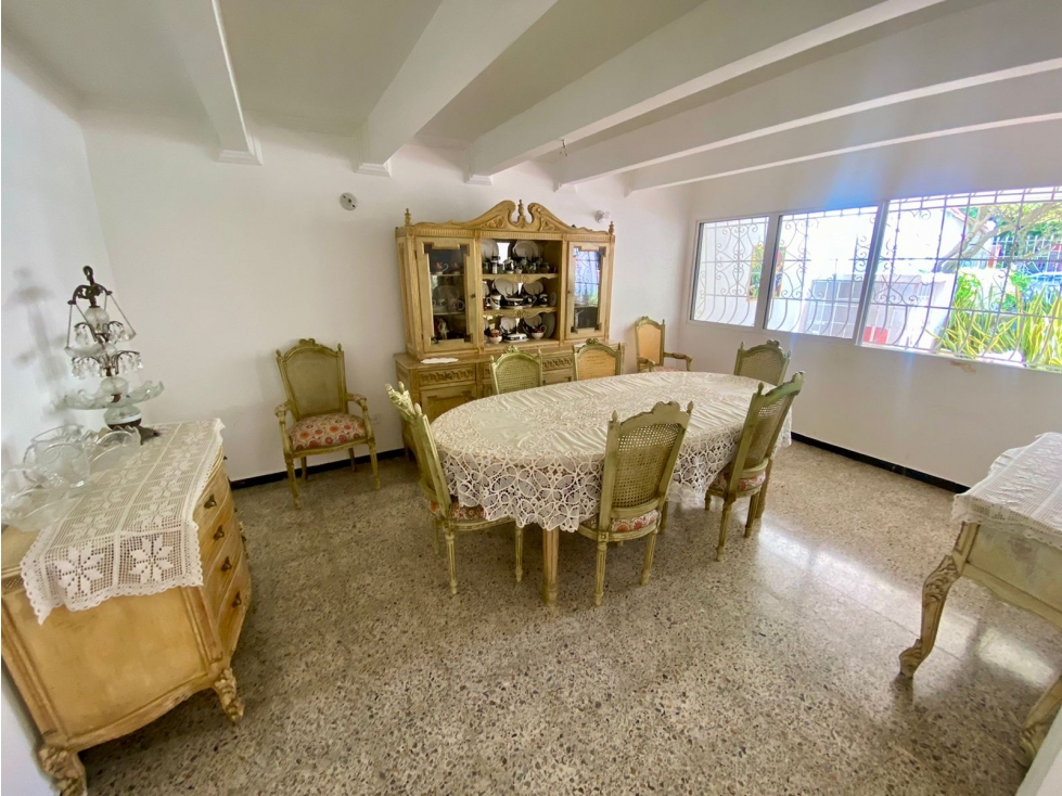 SE VENDE CASA GRANDE CON 4 ALCOBAS EN EL BARRIO JARDÍN — foto 3