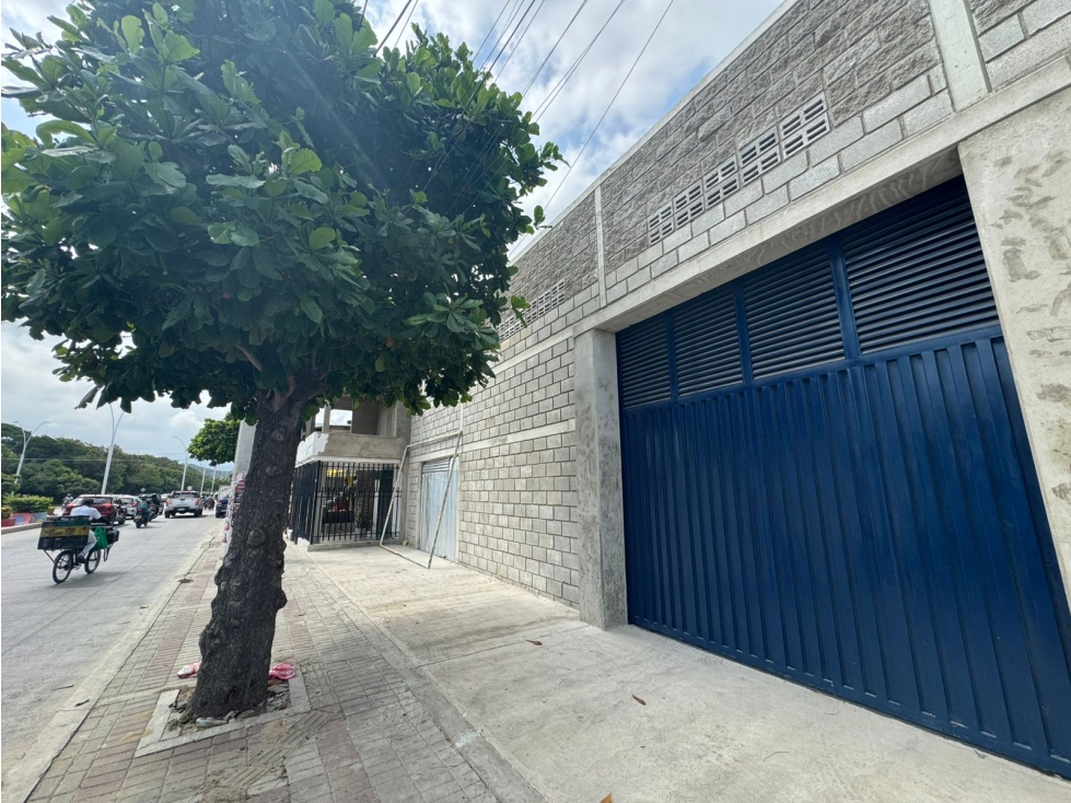 SE ARRIENDA BODEGA UBICADA EN LA CALLE 30, SANTA MARTA - 2