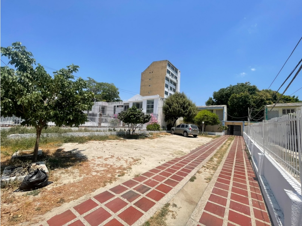 SE VENDE AMPLIA CASA PARA USO COMERCIAL — foto 3