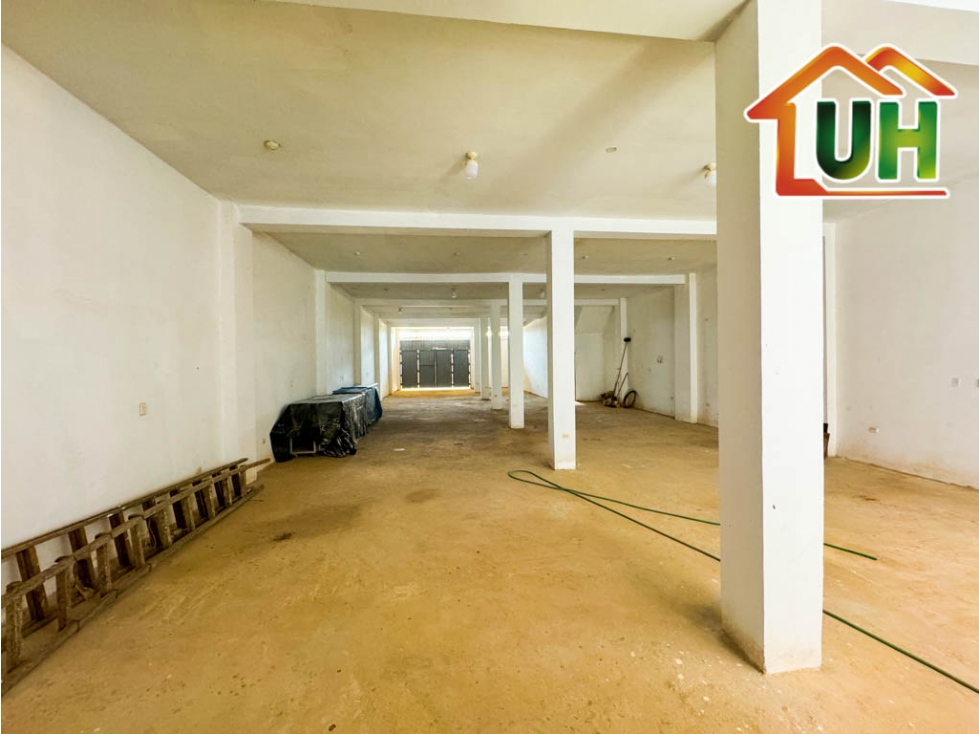 00626 - VENTA ALMACEN MANANTAY - PROYECCION A 5 PISOS - AT 300 M2 - 6