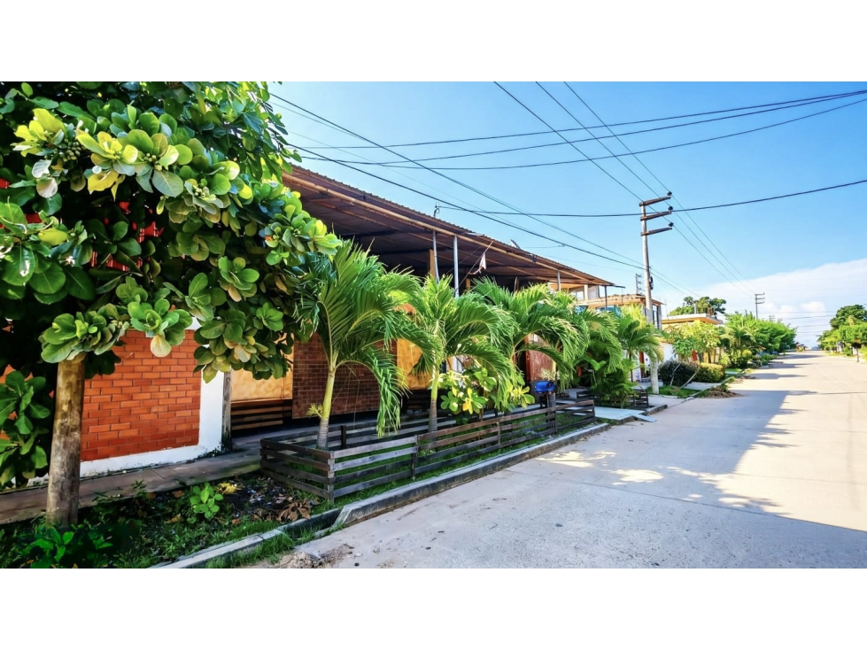 00713 - VENTA CASA MULTIFAMILIAR CON PISCINAS Y AREA DE PARRILLA - 3