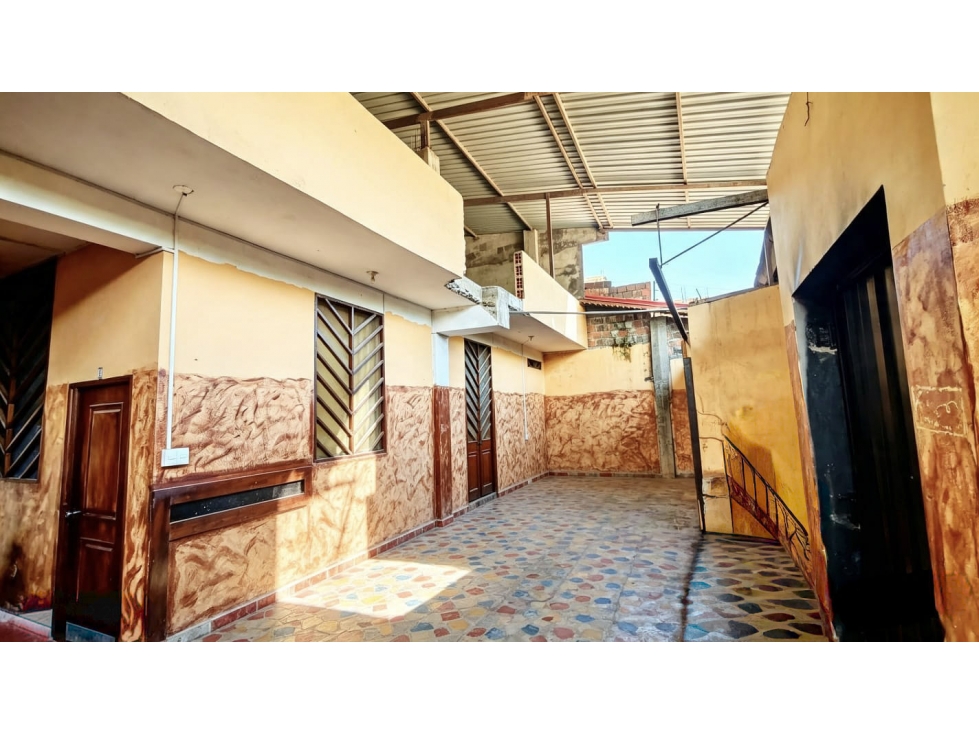 00713 - VENTA CASA MULTIFAMILIAR CON PISCINAS Y AREA DE PARRILLA - 4