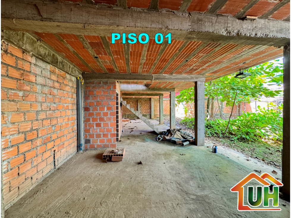 VENDO TERRENO COMERCIAL EN ESQUINA - CERCA A C.C REAL PLAZA - 6