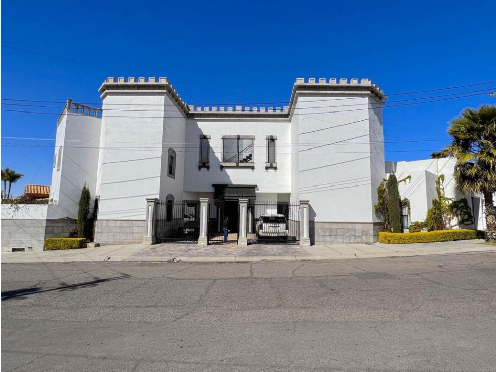CASA EN VENTA EN LA COLONIA PITIC