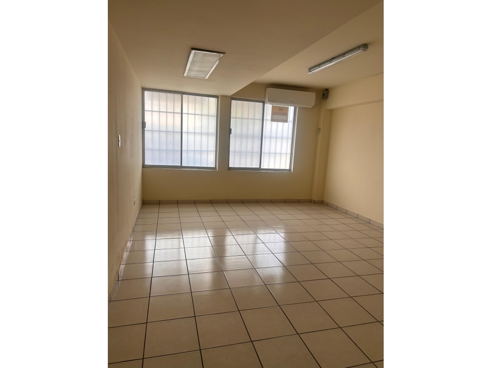 OFICINA EN RENTA PLANTA BAJA | COL. CENTRO — foto 2