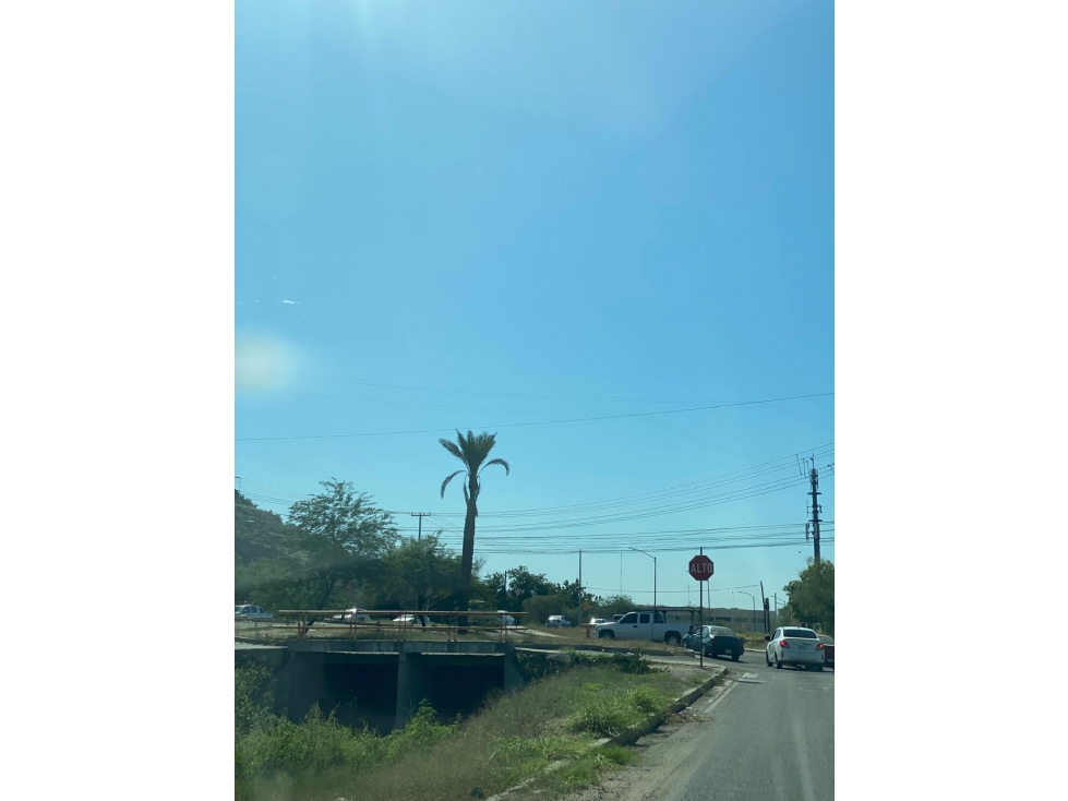 TERRENO CON CONSTRUCCIÓN EN OBRA GRIS | COL. HACIENDA DE LA FLOR
