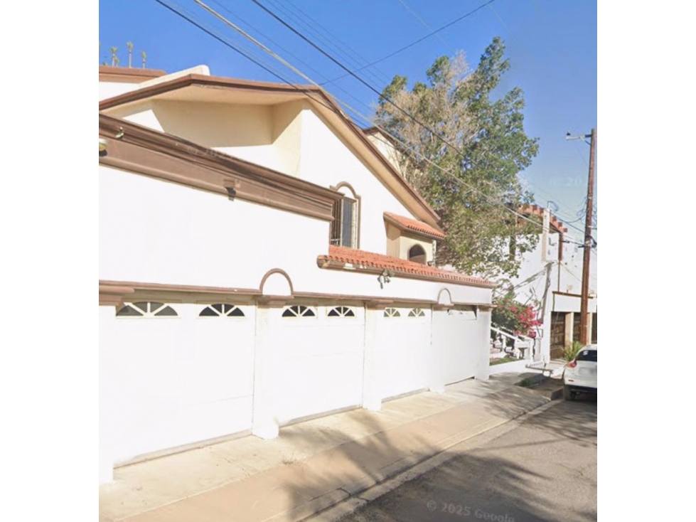 CASA EN VENTA | COL. LOMA LINDA