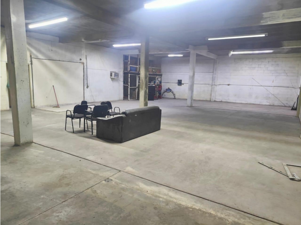 BODEGA EN VENTA | COL. CAMINO REAL - 2