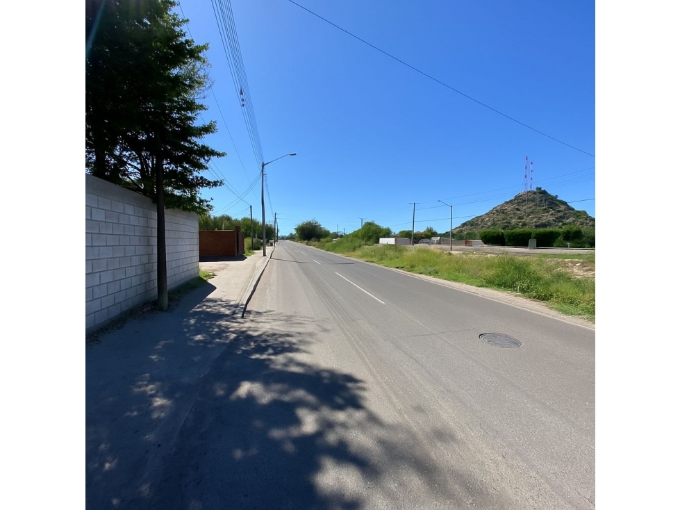 TERRENO CON CONSTRUCCIÓN EN OBRA GRIS | COL. HACIENDA DE LA FLOR — foto 2