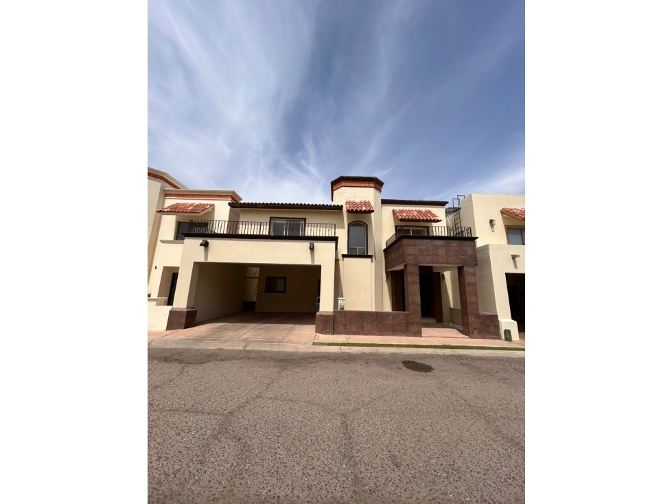 CASA EN VENTA | VALLE DE LAGO