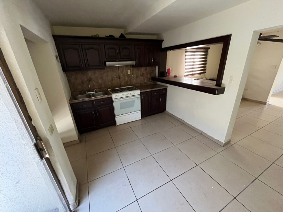 CASA EN VENTA EN COLONIA LUIS ENCINAS - 4