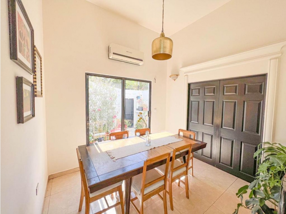 CASA EN VENTA EN LA COLONIA PITIC - 5
