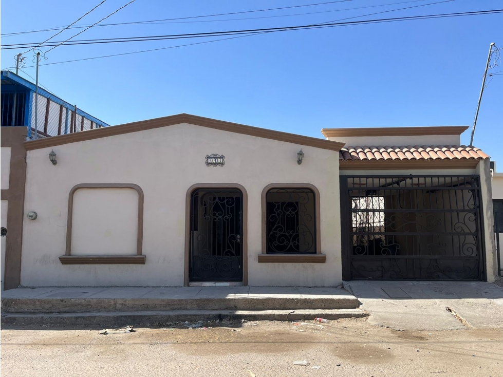 CASA EN VENTA EN COLONIA LUIS ENCINAS - 1