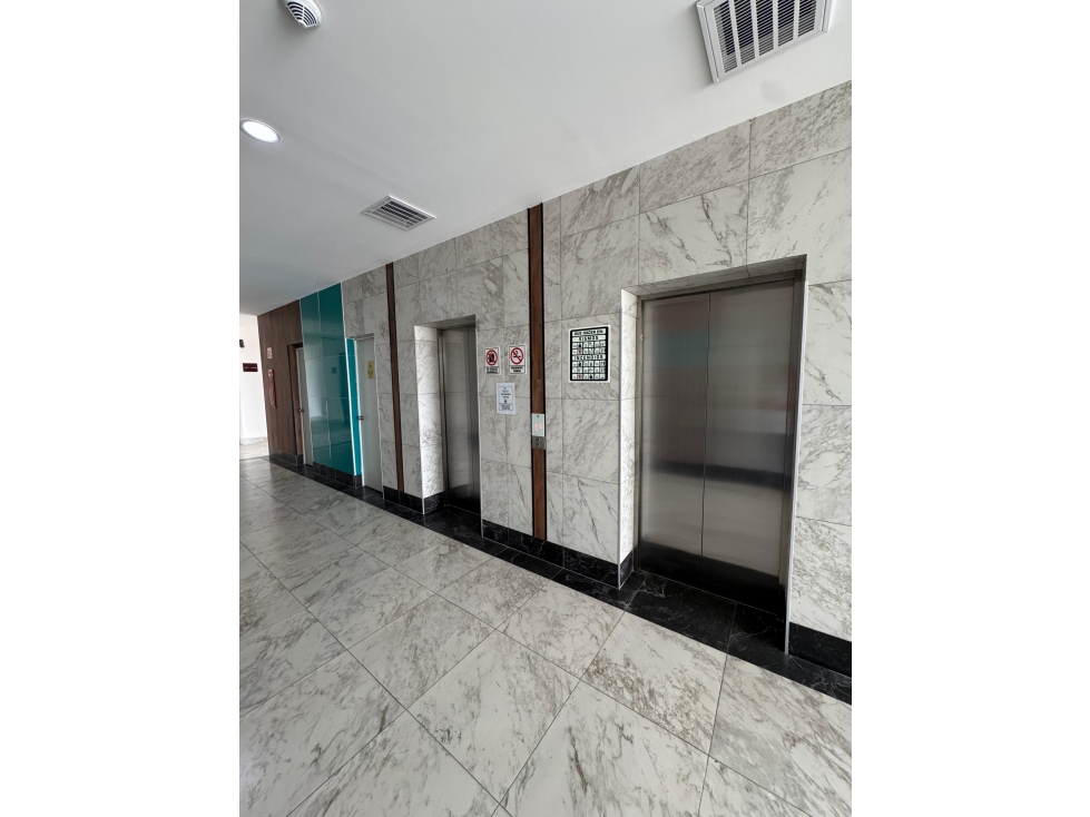 LOCAL EN RENTA | TORRE CELTARA PISO 10 - 2