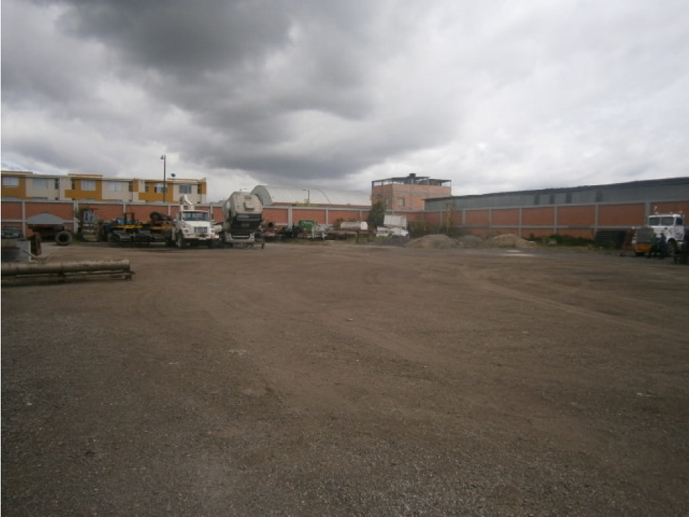 INTERESANTE LOTE CON USO INDUSTRIAL EN MOSQUERA - 1
