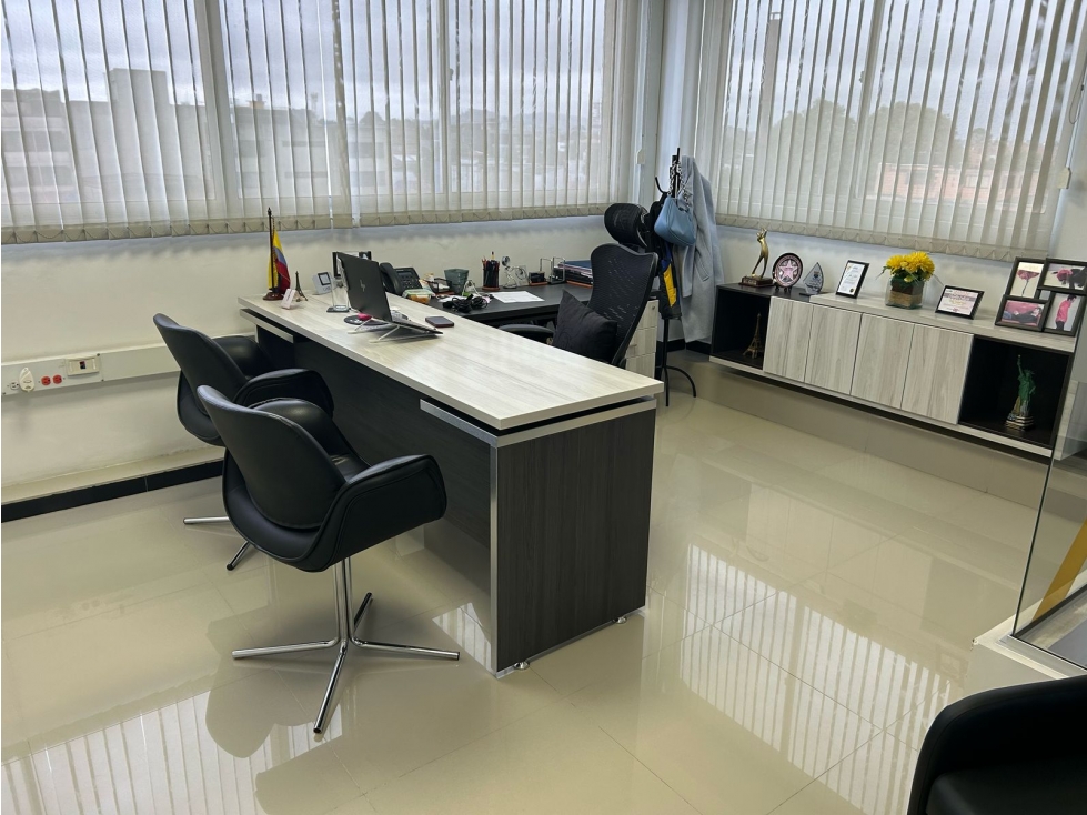 Vendo Edificio adecuado para oficinas — foto 3
