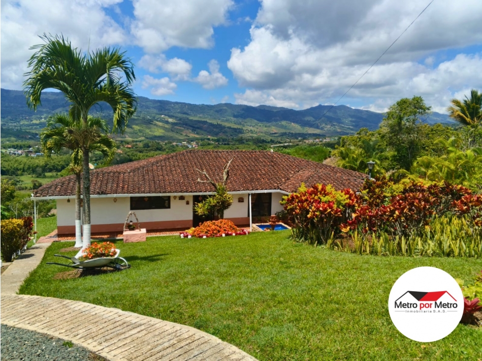 Venta de Casa Campestre Hermosa en Parcelación Hatochico