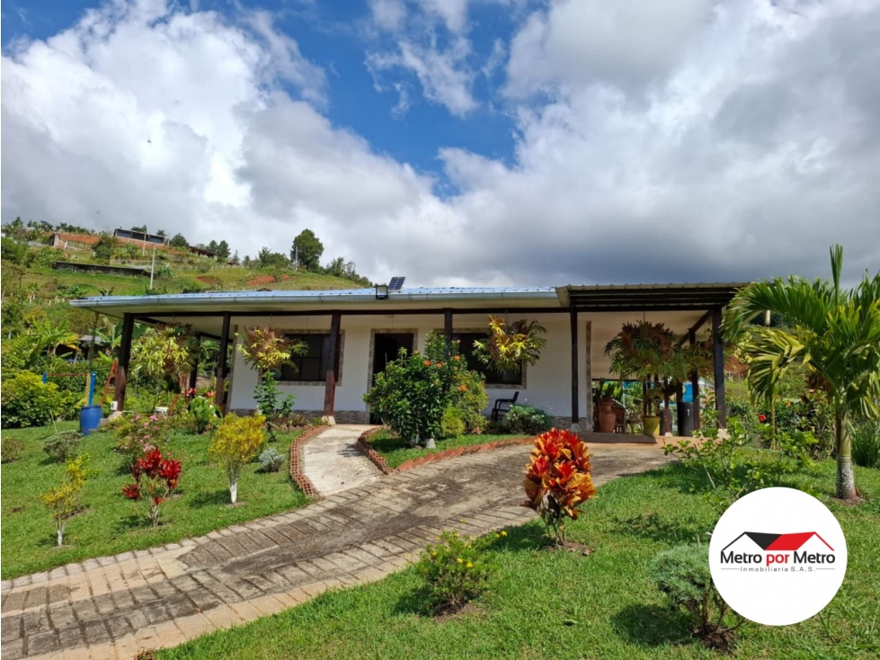 Venta de Acogedora Finca en Parcelación Santa Clara