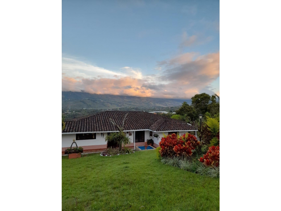Venta de Casa Campestre Hermosa en Parcelación Hatochico — foto 2