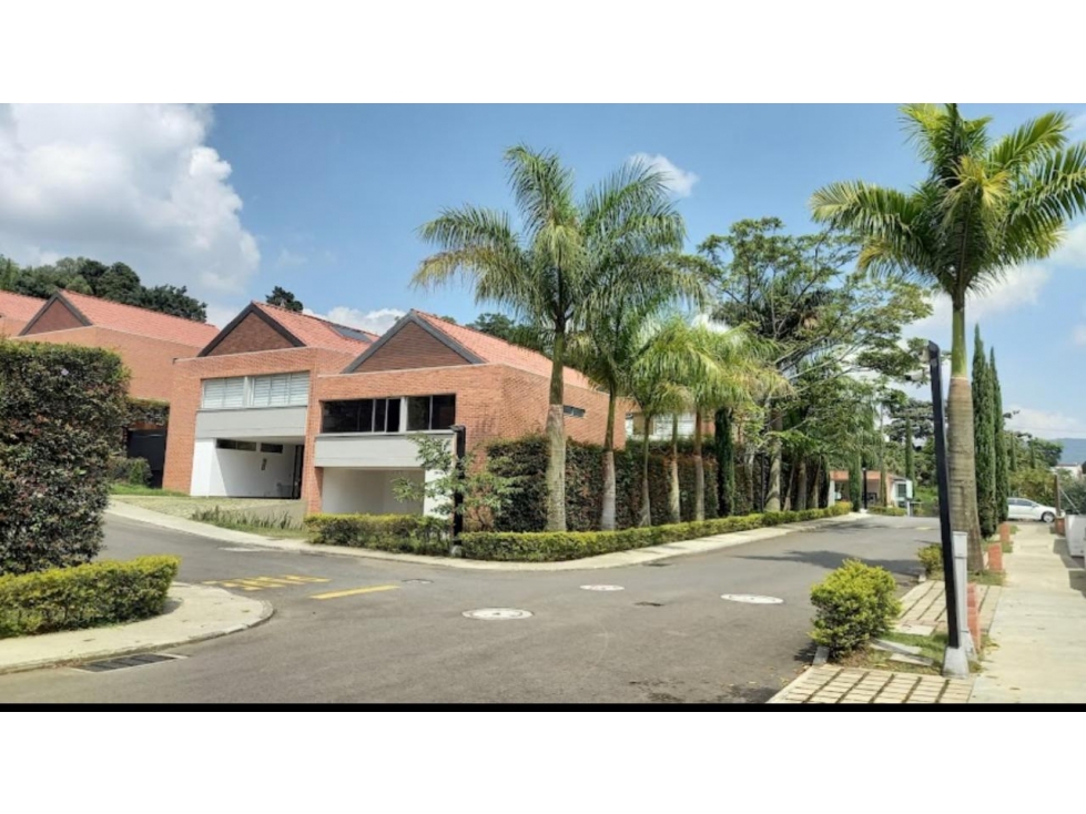 Casa en Venta en la Estrella, muy cerca al Parque de La Estrella