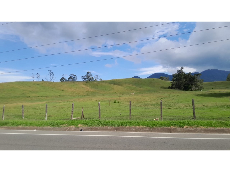 Lote comercial en venta en El Carmen de Viboral, Antioquia.