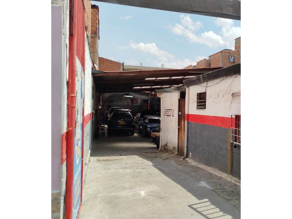 Casa Lote comercial en venta en Belén, Medellín. — foto 2