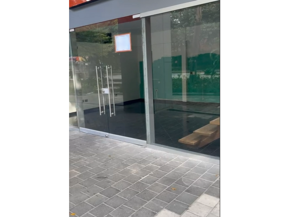 Local en venta en El Poblado, Medellín.