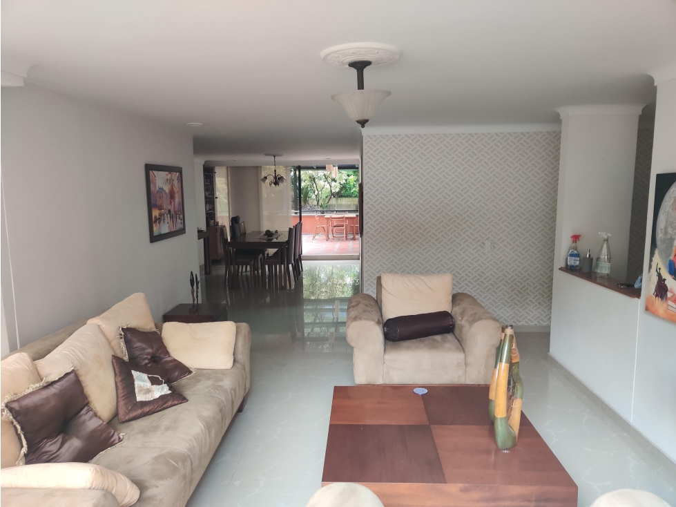 Apartamento en venta en El Poblado, Medellín. — foto 2