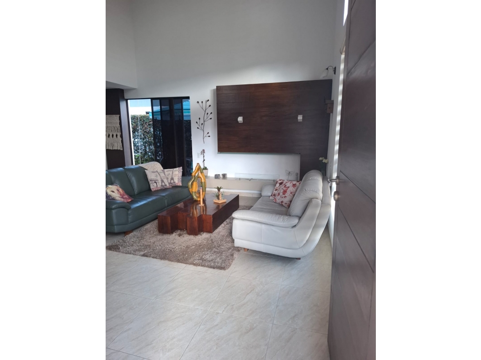 Casa en venta en La Ceja, Antioquia. — foto 2