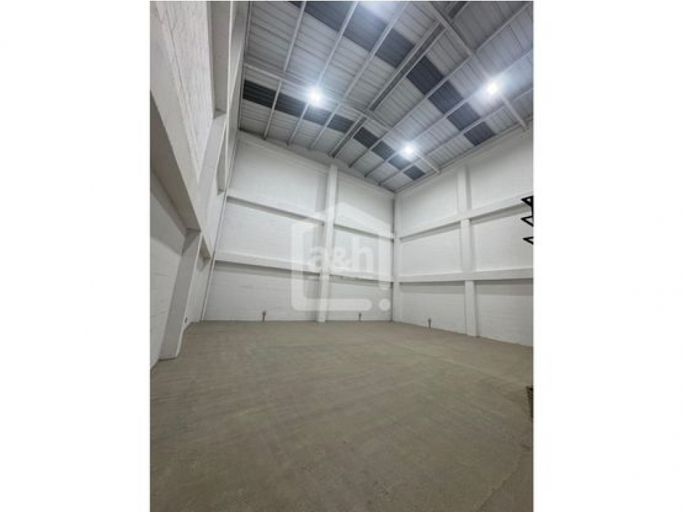 Bodega en arriendo en Rionegro, sector Tunel, Aeropuerto J.M.C.
